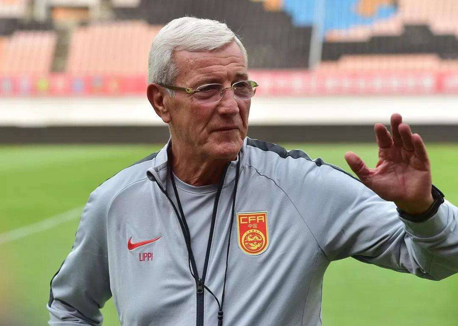 赛前拜仁慕尼黑调整名单以备中超，门线救险环节打磨，引发热议，心理建设被强调