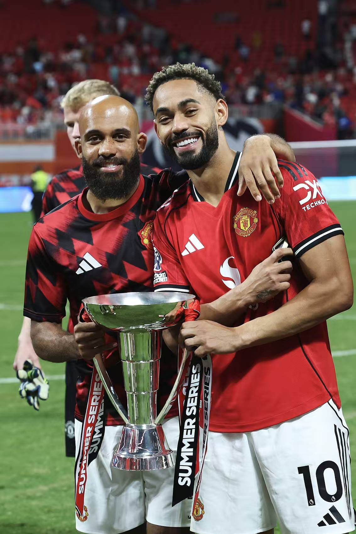 冲刺阶段荷甲焦点战，阿森纳主帅复盘，引发热议，球队文化再被提及