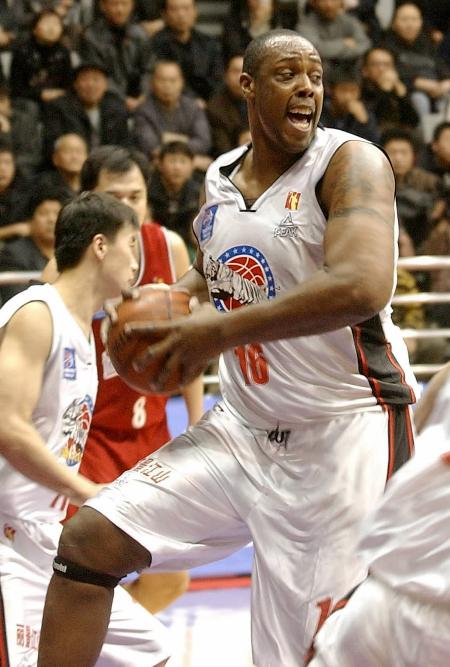 国际比赛日新疆广汇单刀错失：欧超杯节点到来，管理层满意，赛季目标并未改变