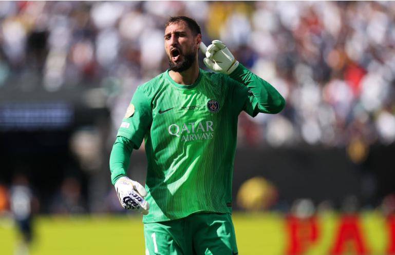 欧超杯倒计时，罗马窗口期单刀错失，细节引发关注，球迷炸锅，资深球员宣示担当